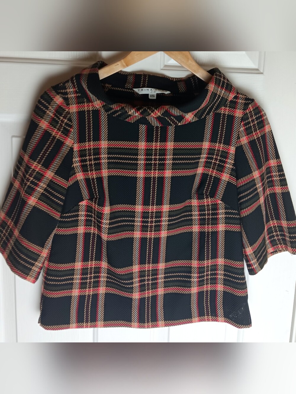 Trina Turk XS Rolled Neck Brown Black Plaid 1/2 Sleeve Top Academia Preppy